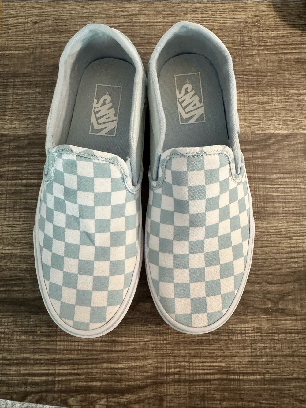 Vans women's Classic Slip-On Checkerboard Sneakers - Light Blue/White